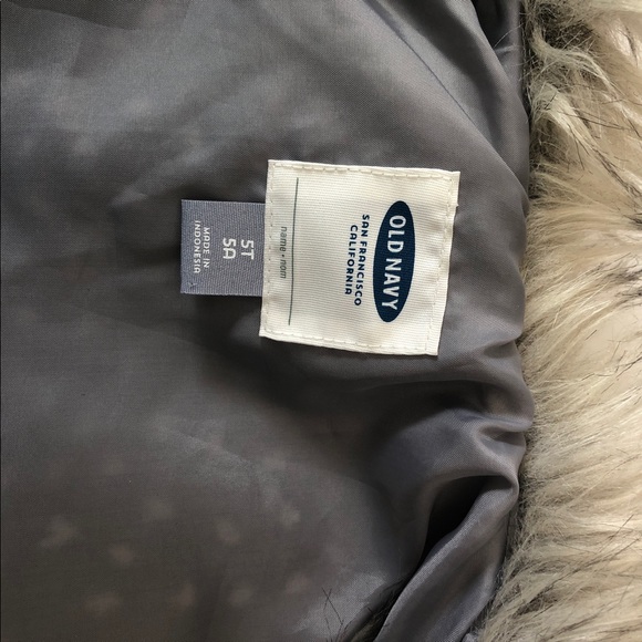 Old Navy faux fur vest - Picture 11 of 13